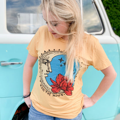 Kiss The Moon Tee