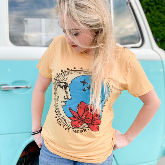 Kiss The Moon Tee