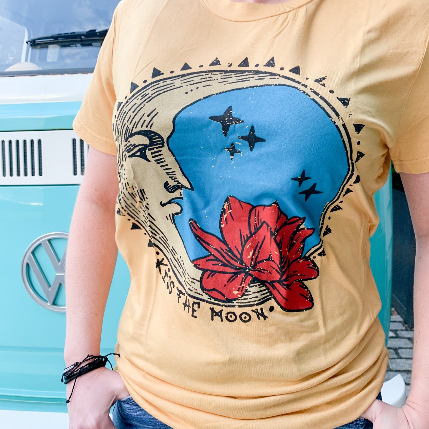 Kiss The Moon Tee